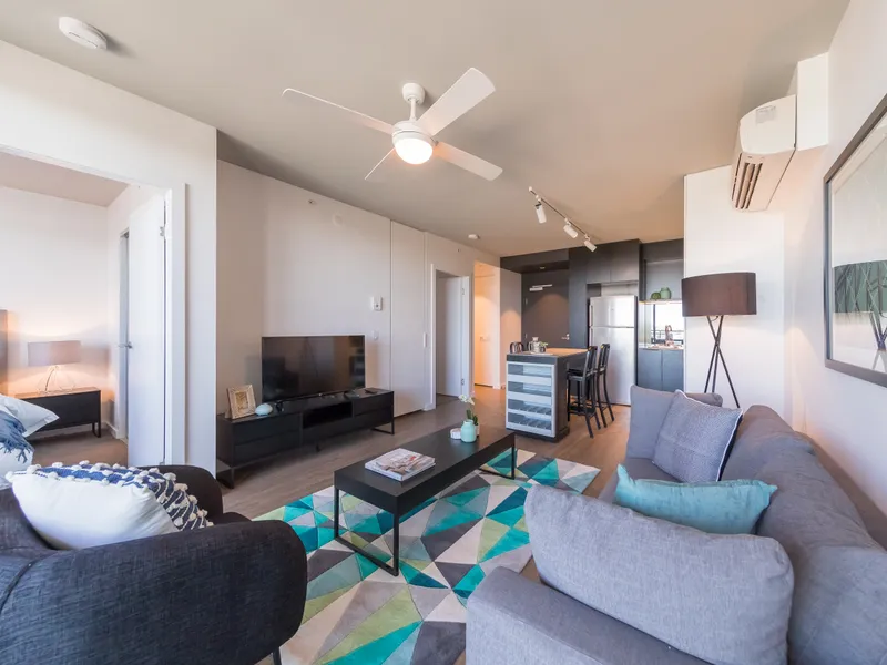 Fully furnished 2 bed 1 bath apartment, AVAILABLE NOW