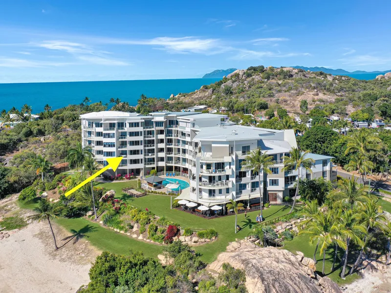 BEAUTIFULLY PERFECT BEACHFRONT