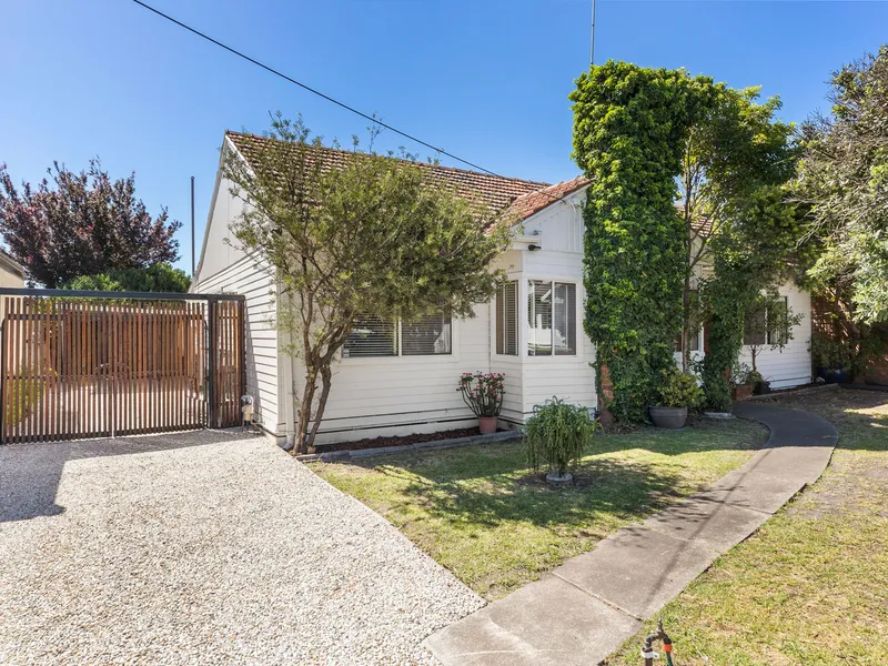 Charming Family Home with a Spacious Rear Garden