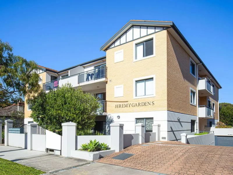 LOCATED CLOSE TO UNSW