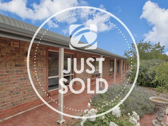 2.5ACRES OF LIFESTYLE LIVING PERSONIFIED…THE PROPERTY YOU HAVE BEEN LOOKING FOR!