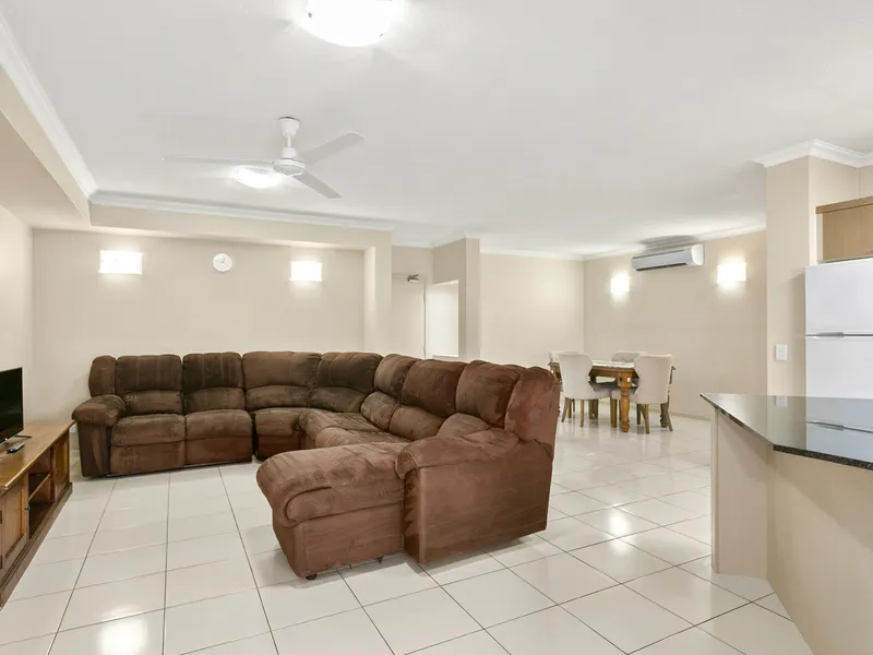 Resort Living Pool View Apartment