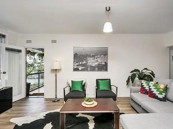 Fully Furnished Chatswood Convenience