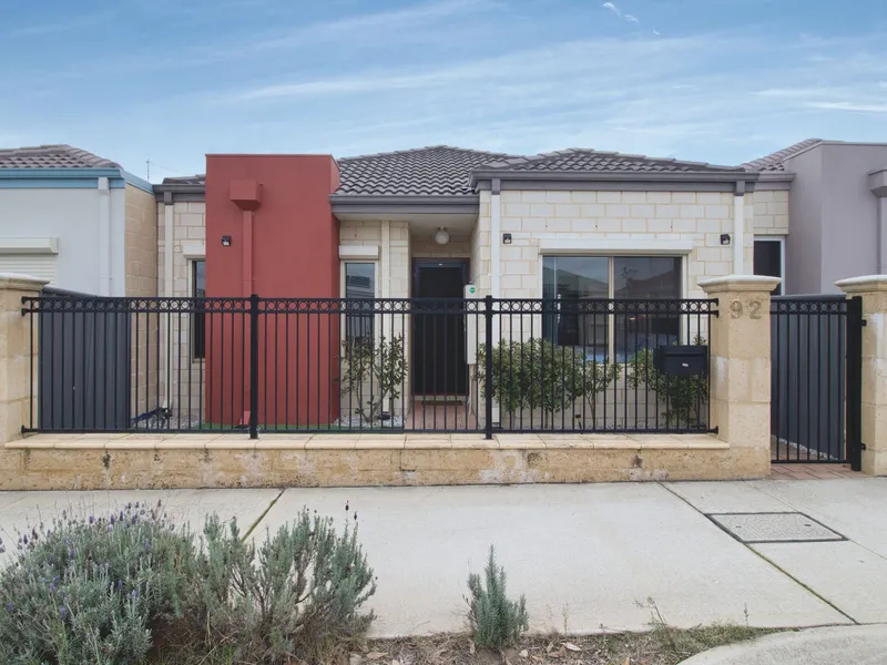 Lovely Low Maintenance Home in The Ridge