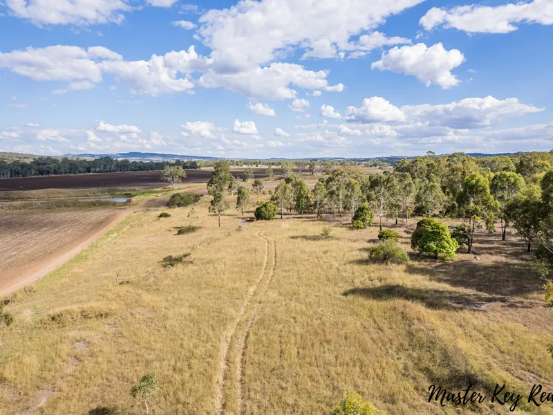 Hilltop Haven: 10 Acres of Serene Countryside Living in Wondai, QLD!