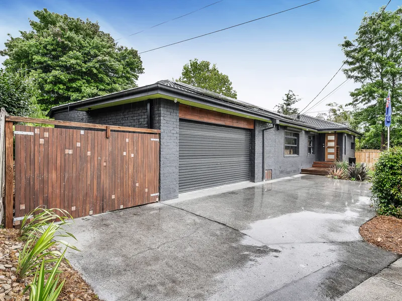 Contemporary Living in Picturesque Locale