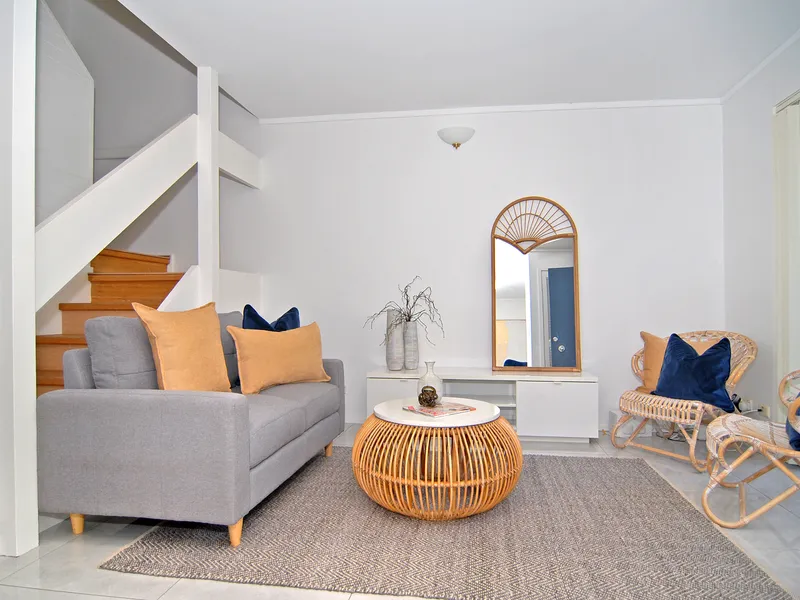 RECENTLY UPDATED, LOW MAINTENANCE TOWNHOUSE ,TWO BATHROOMS!