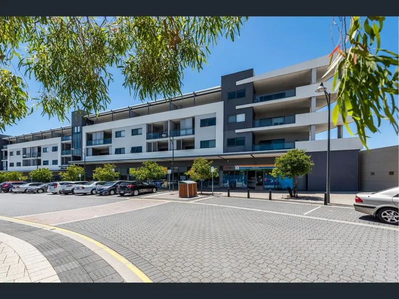 Spacious Apartment in the heart of Cockburn Central!