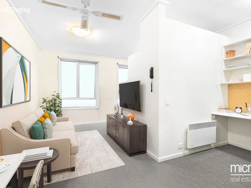 Private Top-Floor Retreat in Sought-After Setting
