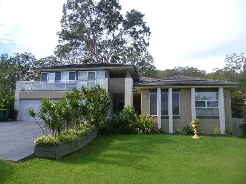 EXECUTIVE STYLE LIVING, STUNNING VIEWS!!!