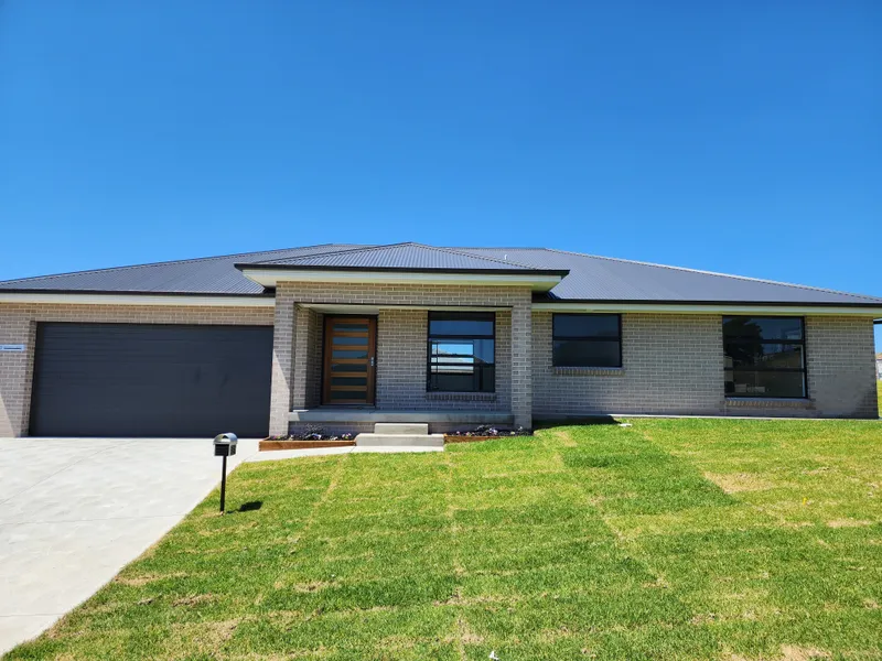 BRAND NEW HOME IN KELSO