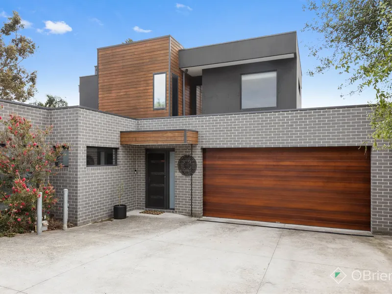 Modern Family Home – Walk to CBD & Beach