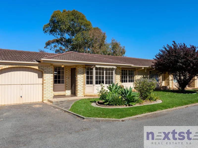 2 Bedrooms, Gas cooking, Lock up garage, Private courtyard, Great location, be sure to get in quick!