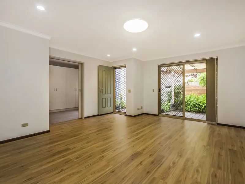 23 Windermere Estate -  Lovely back garden and courtyard filled with fruit trees