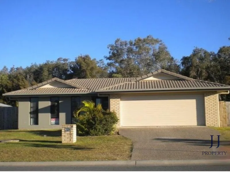 AVAILABLE 5TH JANUARY 2024 - UNFURNISHED AIR-CONDITIONED 4 BEDROOM HOUSE!