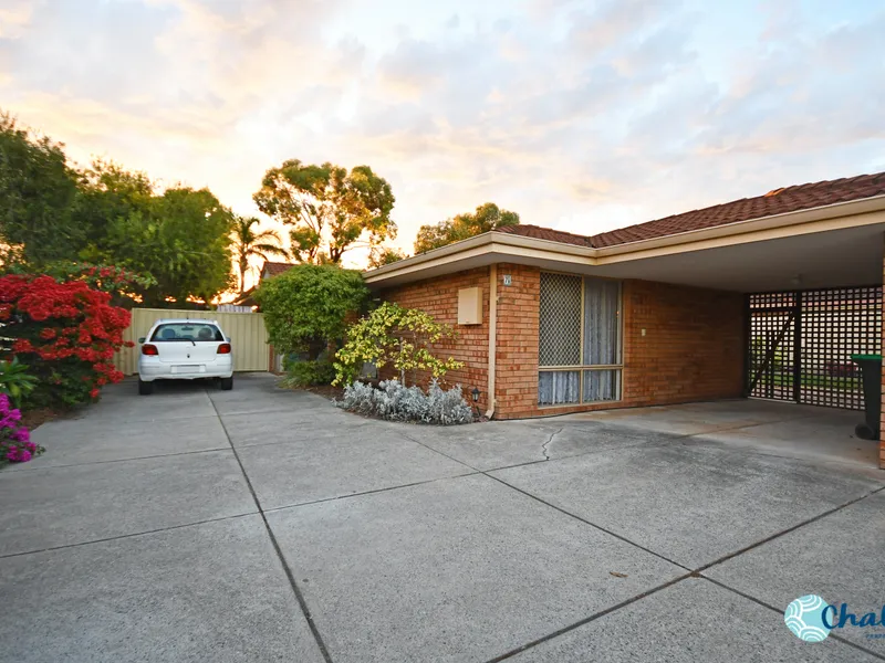 DELIGHTFUL DUPLEX - LAWN MOWING INCLUDED!