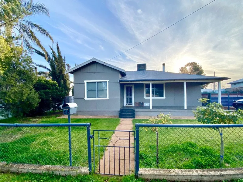 Ray White Real Estate Forbes - 68511411