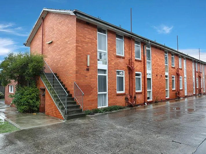 NEAT & TIDY ONE BEDROOM UNIT