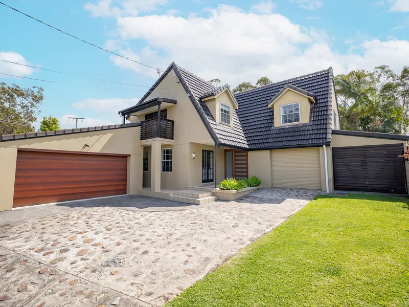 COAST OR BUSHLAND? WHY NOT ENJOY BOTH!!