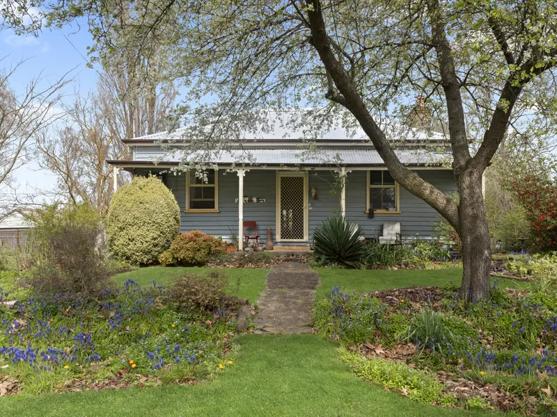 Vintage Flair in the Heart of Crookwell