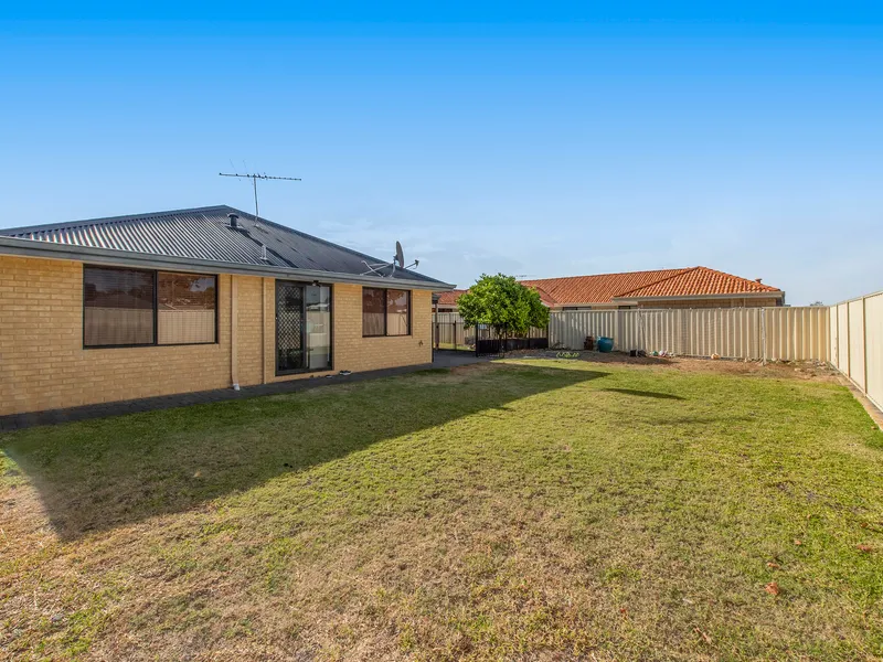 LOOKING FOR SETTLERS HILLS CATCHMENT AND A GENEROUS BLOCK?