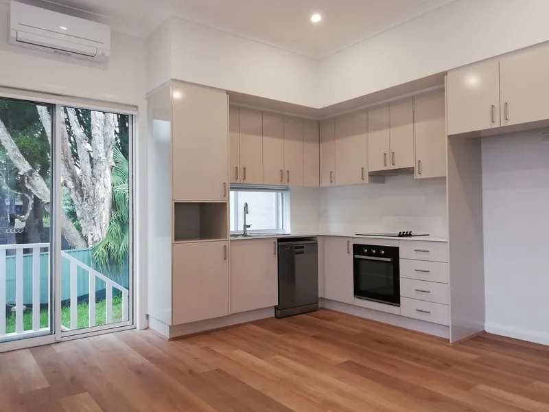 BRAND NEW HIGH QUALITY GRANNY FLAT