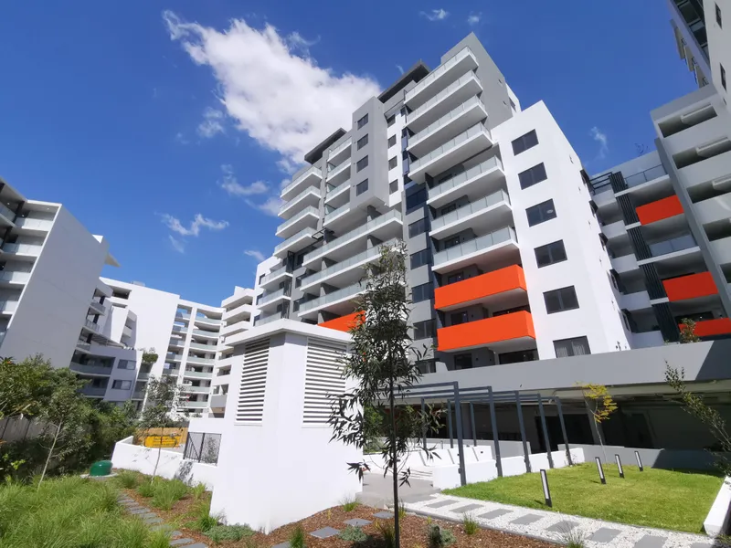 NEW COMPLETION Well designed and built modern 2 Bedroom+ Study apartment