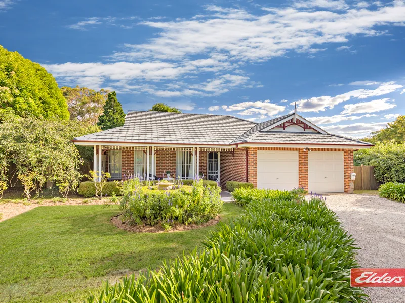 Relaxed family lifestyle on over ½ acre