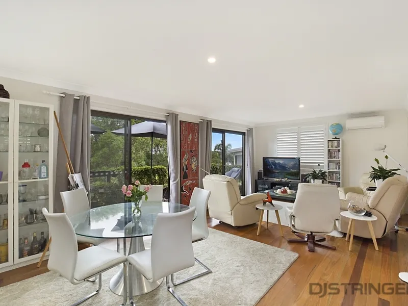 RUSTIC CHARACTER HOME - with Broadwater views & Electricity included