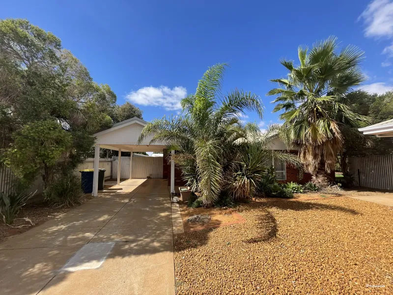 Modern 3 x 1 in Fairways