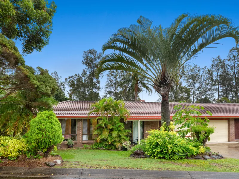 TOWNHOME IN CONVENIENT LOCATION – GREAT BUYING!