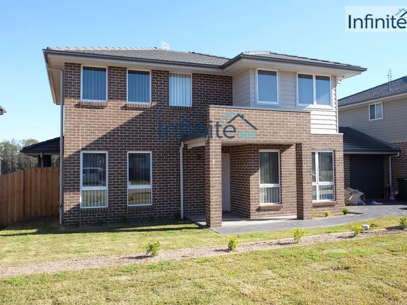 Luxurious 4 Bedrooms House