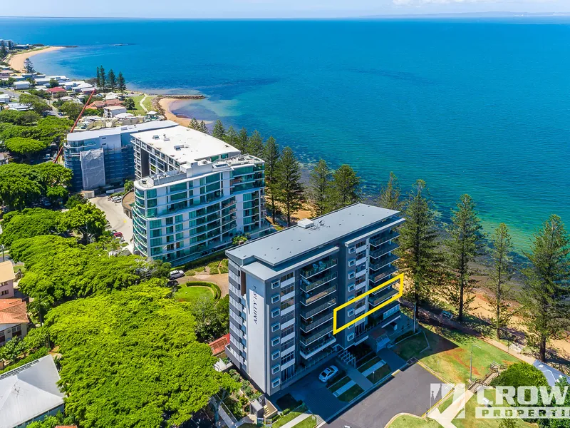Breathtaking Beachfront Apartment in Dynamic Redcliffe Location!!!