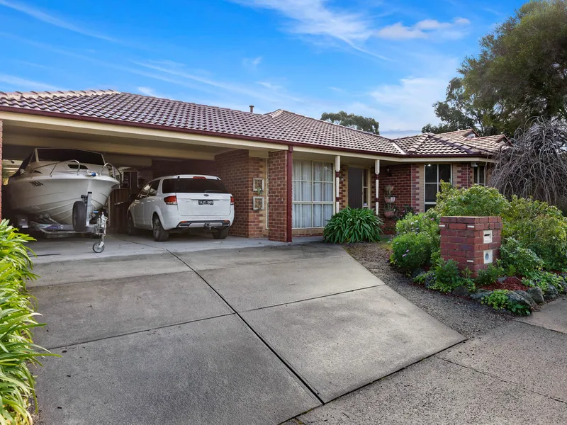 Fantastic family living on large block