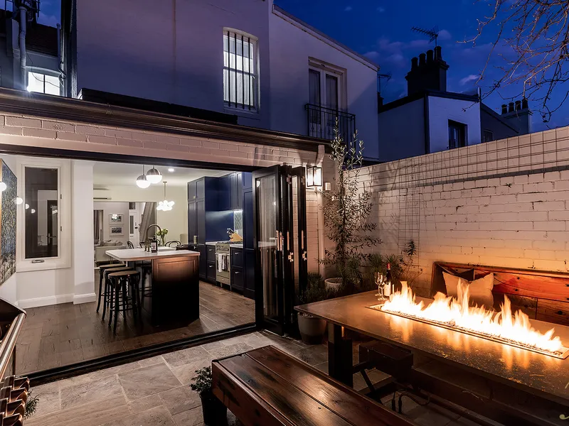 Fabulous residence overlooking the park