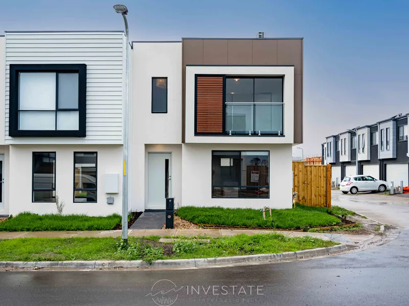 Brand New 3 bedrooms in Cranbourne West for Lease!!