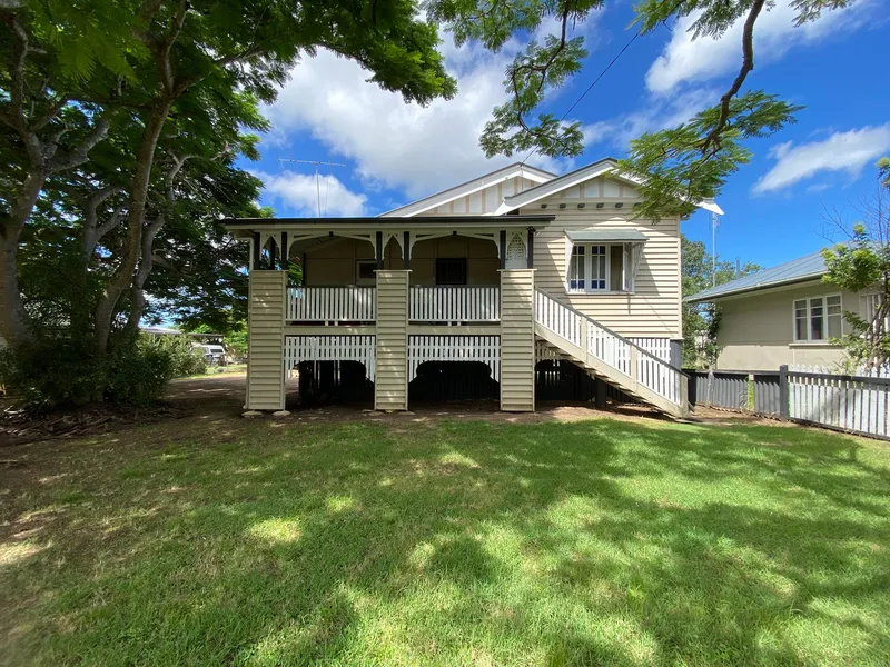 Queenslander Style in a Fantastic Location!