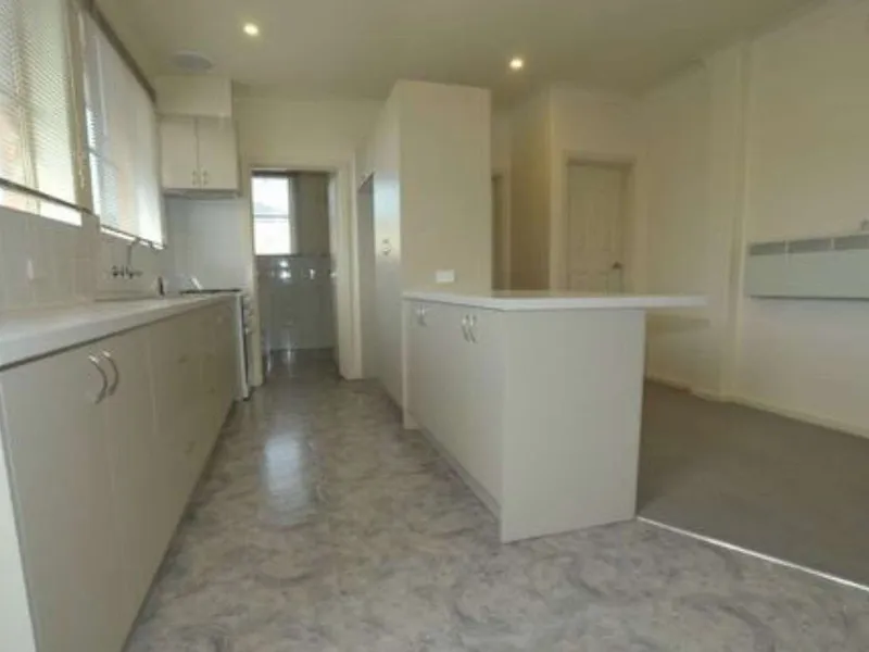 Large 3 Bedroom Apartment