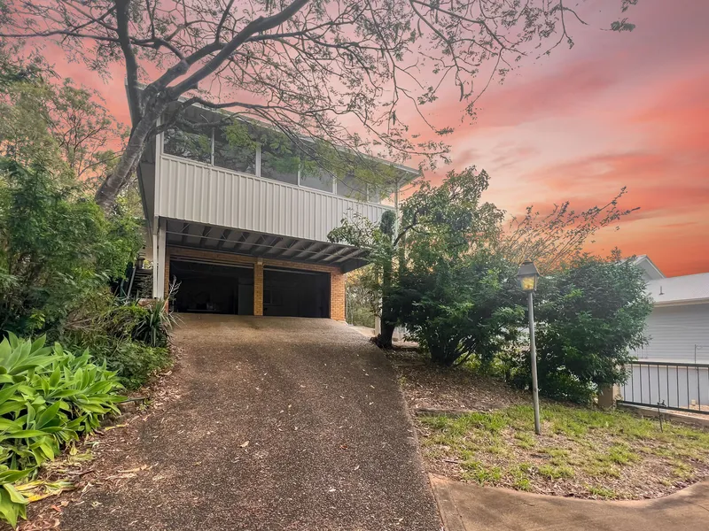 Bordering the Reserve and with City Vistas - this one has it all