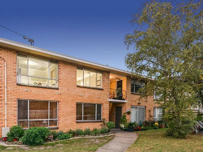 Large, Neat and Tidy - Move Straight In