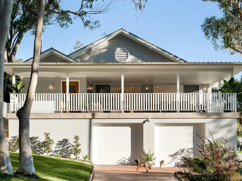 Contemporary Bayside Elegance - *Access via Baliga Avenue not Caringbah Road*