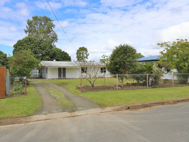 Traditional Home on Very Large Block 1125m2  - Large Block Shed