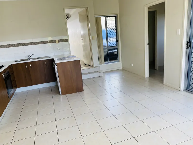 Neat Townhouse in Superb Location