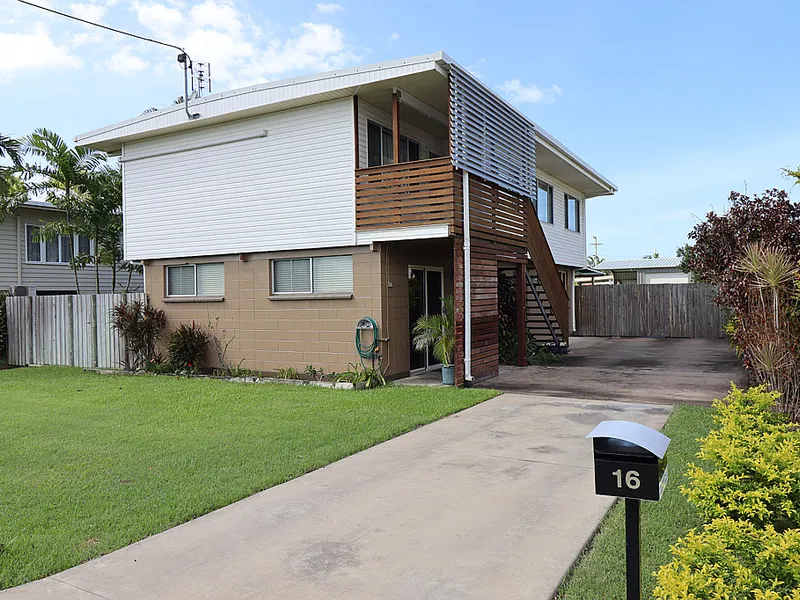 Immaculate Home With Modern Granny Flat