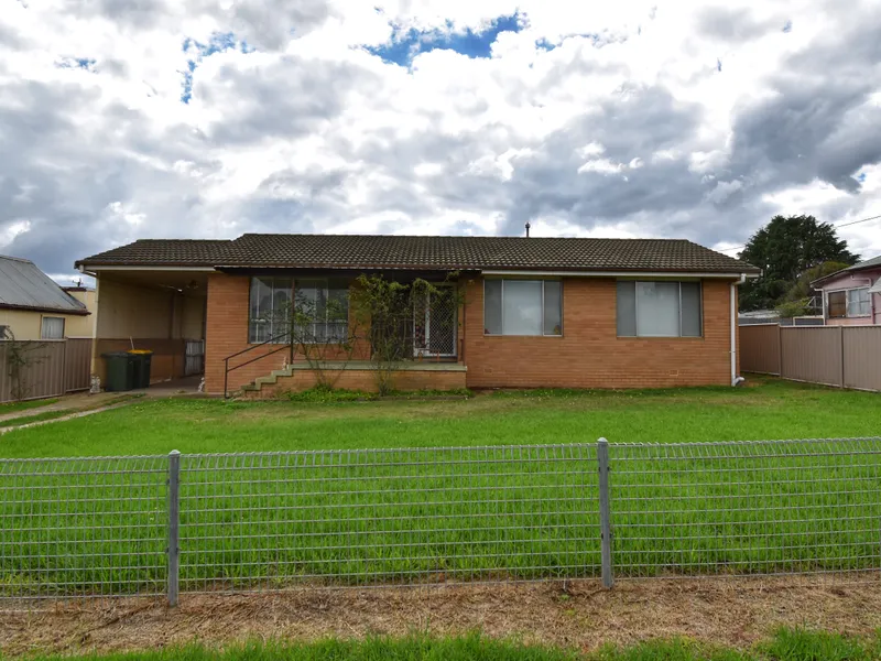 Neat and Tidy Plus Centrally Located