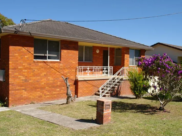 3 Bedroom Home - Central Forster Location