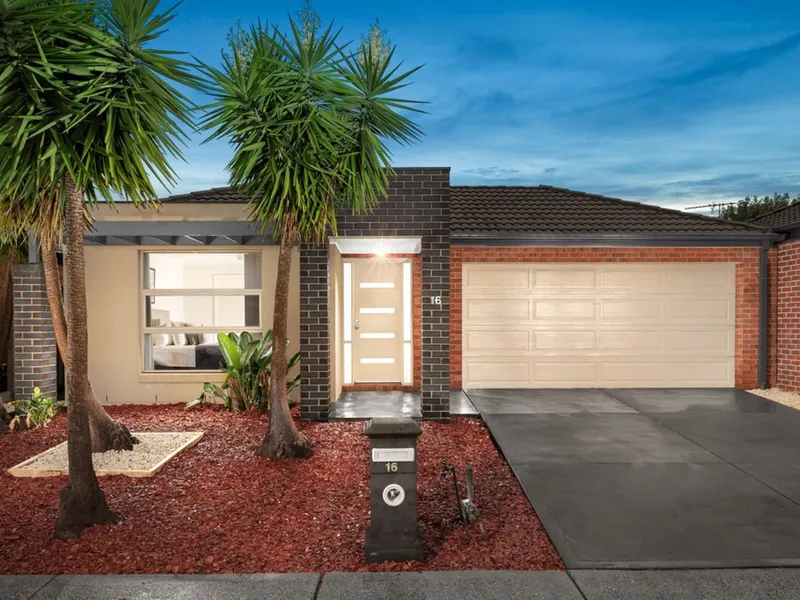 CRACKING FIRST HOME/FAMILY DELIGHT -4 BEDROOMS