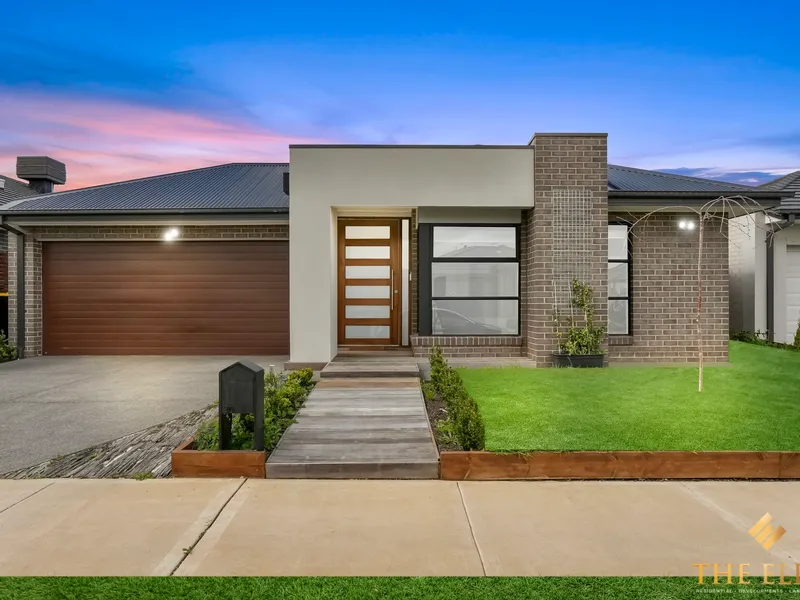 Incredible Family Home In a Convenient Location!