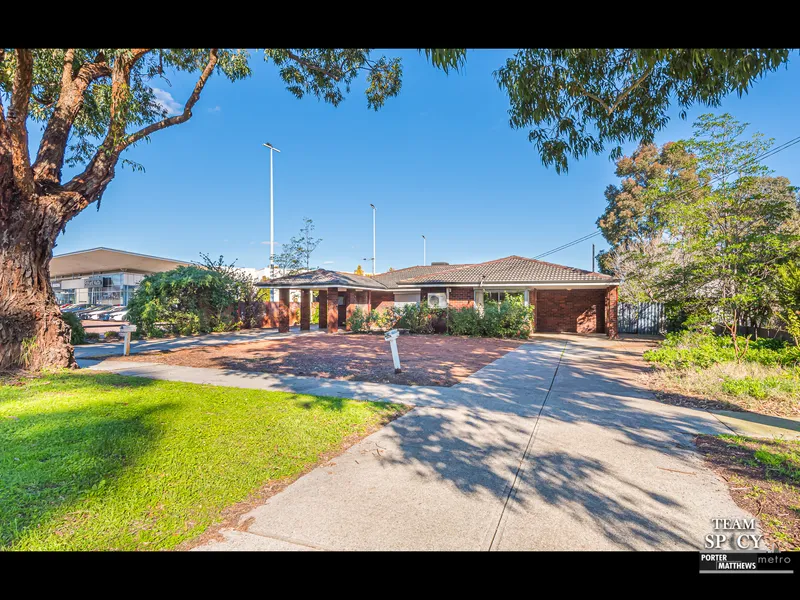 AAA Investment - R60 on 1218sqm block & 5 bed 2 bath.