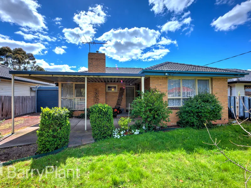 4 Bedrooms House & Convenient location in St Albans